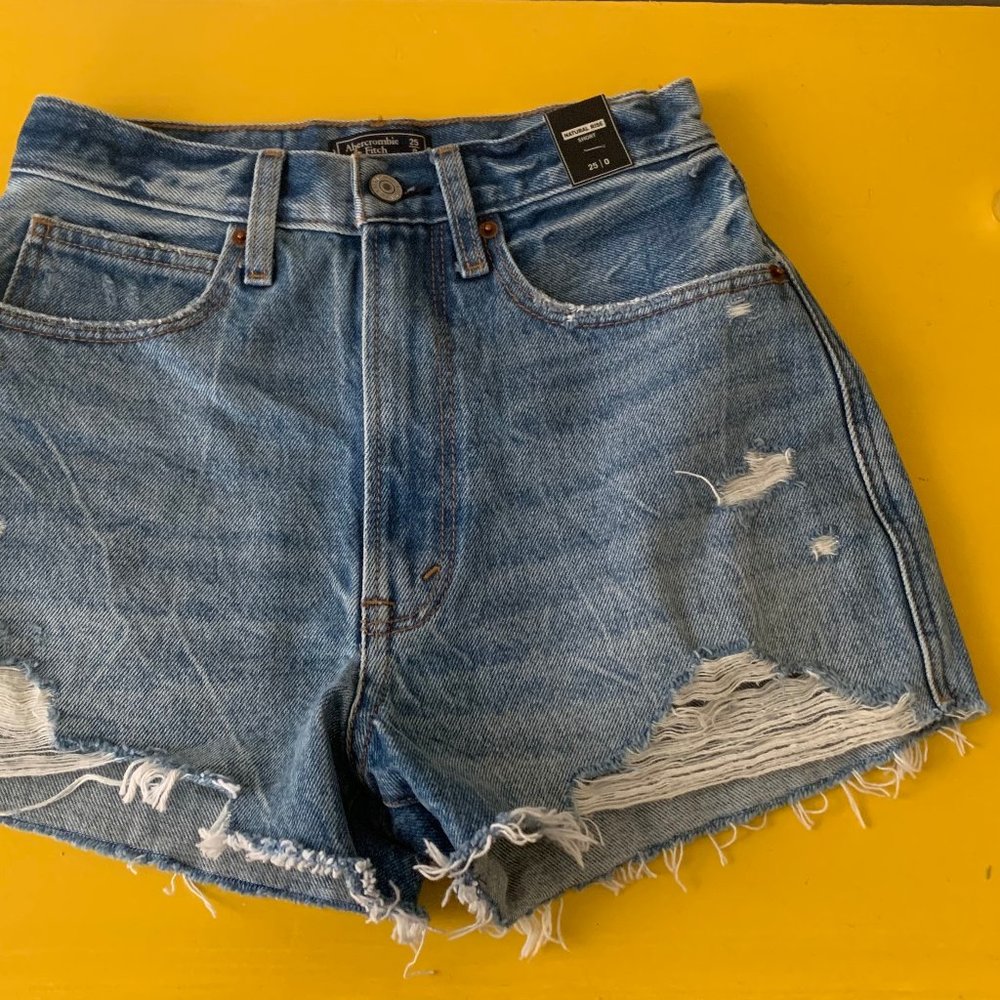 NWT Abercrombie & Fitch Denim Shorts, sz 25